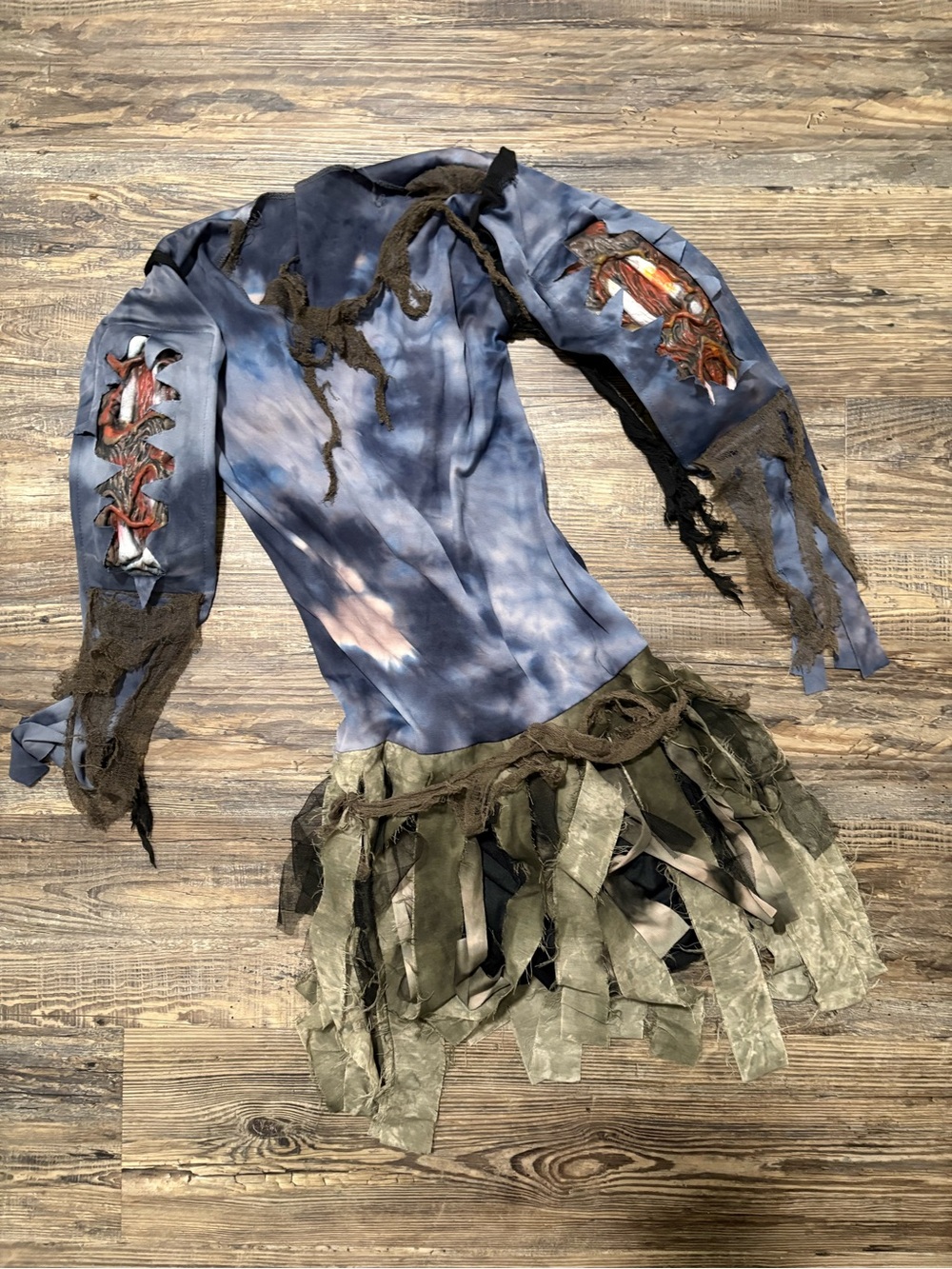 Women’s Halloween Zombie Costume $30.00 Size SML/MED (2-8)